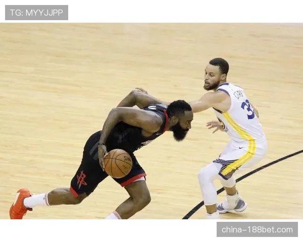 勇士残阵下传切体系韧性凸显，波杰姆斯基组织与角色球员火力填补空缺